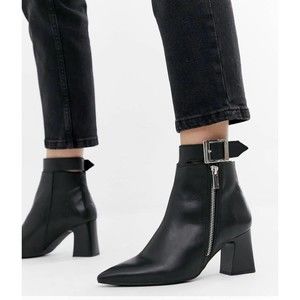 DEEP  Black Leather Side Zip Heeled Boots | Size = UK 6 | US 8.5 |EU 39
